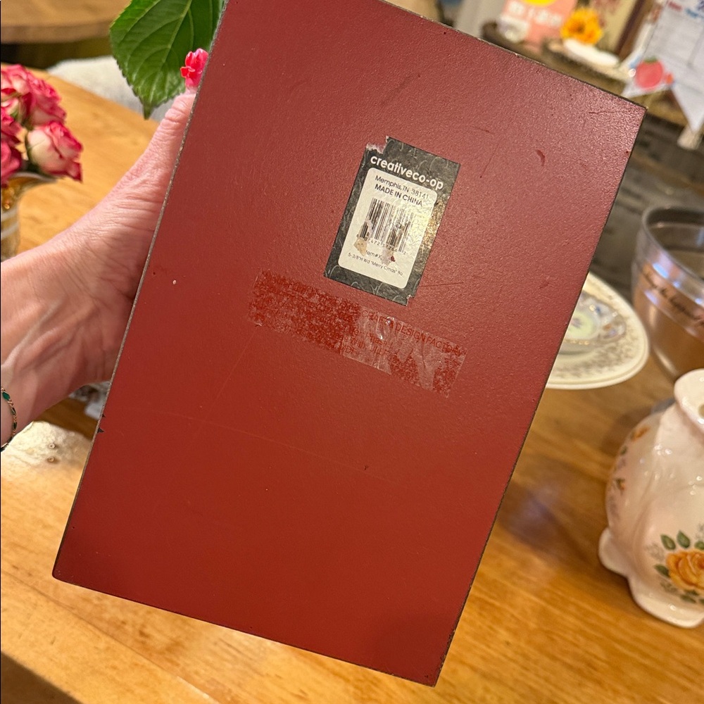 Vintage Festive Red Merry Christmas Box - Picture 6 of 13